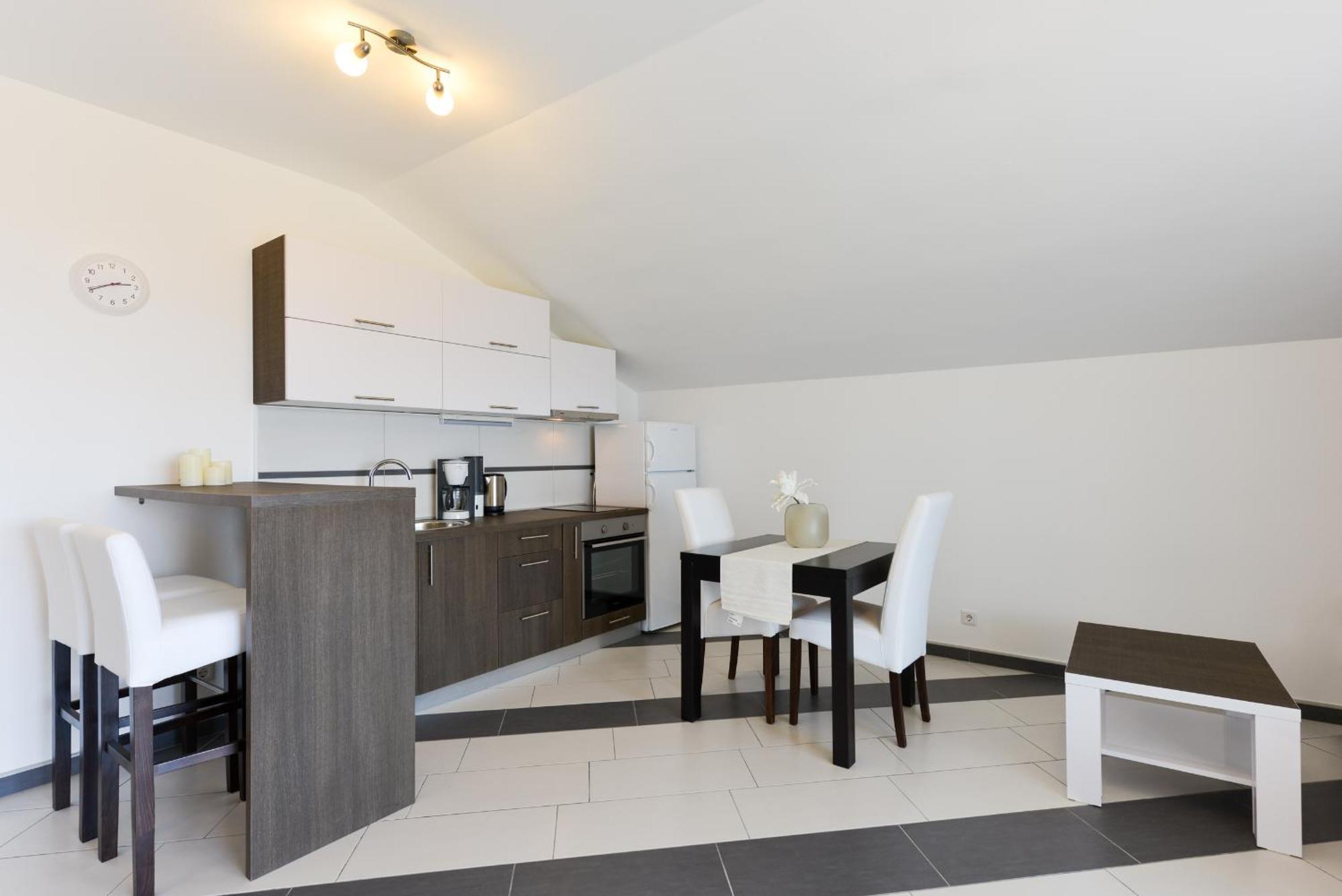Apartmani Martin Mit Beheiztem Pool With Heated Pool Бибинье Экстерьер фото