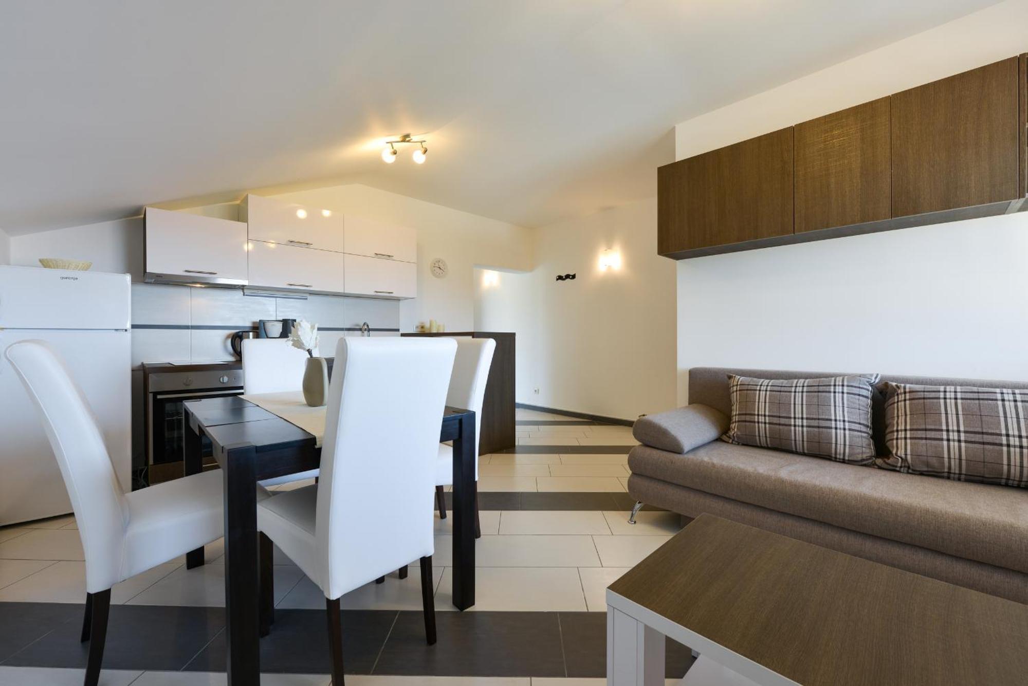 Apartmani Martin Mit Beheiztem Pool With Heated Pool Бибинье Экстерьер фото