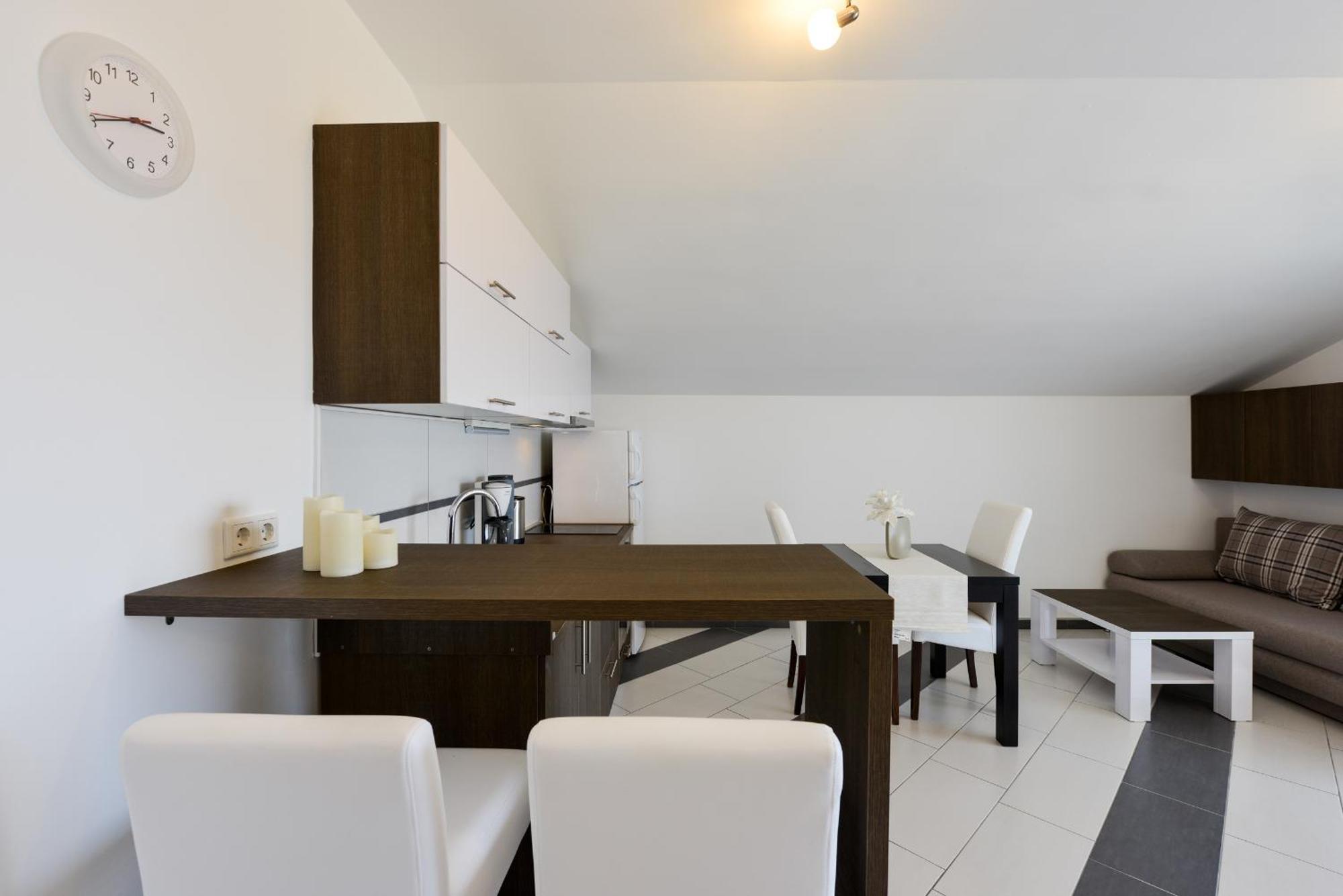 Apartmani Martin Mit Beheiztem Pool With Heated Pool Бибинье Экстерьер фото